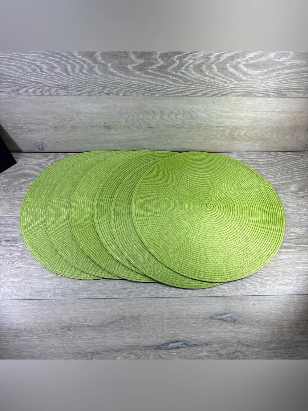 6 pc  100% Polypropylene Woven Rattan Style Round Placemats Indoor Outdoor 15”
